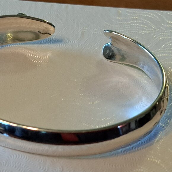 Eden Hand Art's Cape Cod Jewelry Shiner bracelet - Picture 4 of 8